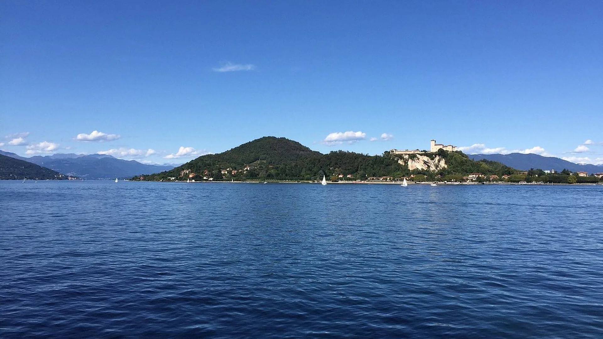 Arona e Lungolago — Novara